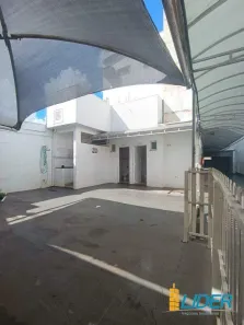 Prédio Comercial para alugar, 650m² no Bom Jesus, Uberlândia