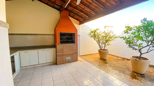 Casa com 3 Quartos à venda, 210m² no Dona Amélia, Araçatuba
