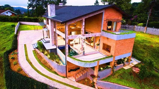 Casa de Condomínio com 5 Quartos à venda, 560m² no Colinas Capivari, Campos do Jordão
