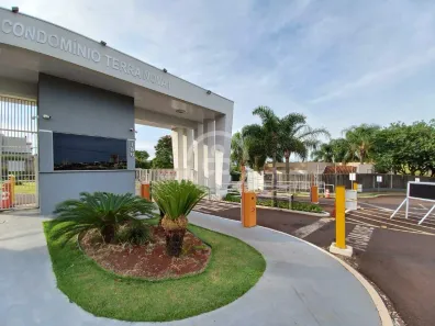 Casa de Condomínio com 2 Quartos para alugar, 130m² no FAG, Cascavel