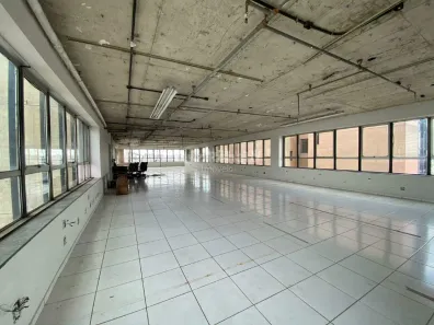 Sala Comercial para alugar, 220m² no Santa Efigênia, Belo Horizonte