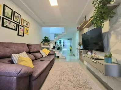 Sobrado com 3 Quartos à venda, 162m² no Santa Cândida, Curitiba