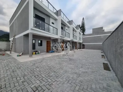 Sobrado com 2 Quartos à venda, 180m² no Jardim Mariella, Caraguatatuba