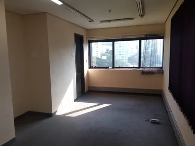 Sala Comercial para alugar, 30m² no Liberdade, São Paulo
