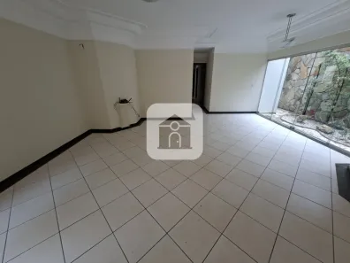 Casa com 3 Quartos para alugar, 220m² no Vigilato Pereira, Uberlândia