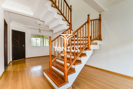 Sobrado com 3 Quartos para alugar, 146m² no Cajuru, Curitiba