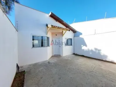 Casa com 2 Quartos para alugar, 75m² no Vila Brasília, São Carlos