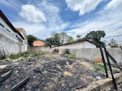 à venda, 360m² no Ouro Preto, Belo Horizonte