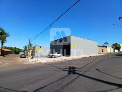 Casa com 1 Quarto para alugar, 301m² no Dona Zulmira, Uberlândia