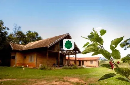 Fazenda/Sítio com 5 Quartos à venda, 200m² no , Gonçalves