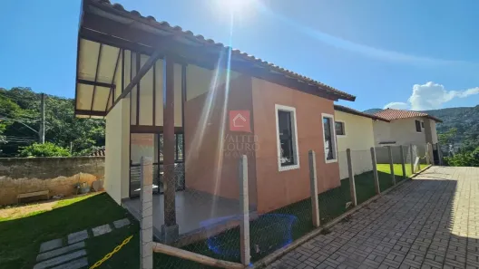 Casa com 2 Quartos à venda, 84m² no Castelanea, Petrópolis