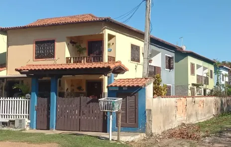 Casa de Condomínio com 2 Quartos à venda, 90m² no Centro (Praia Seca), Araruama