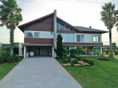 Sobrado com 4 Quartos à venda, 354m² no Atlântida-Sul, Osório