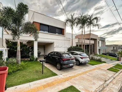 Casa de Condomínio com 3 Quartos à venda, 248m² no Jardins Barcelona, Senador Canedo