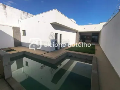 Casa com 3 Quartos para alugar, 430m² no Cidade Jardim, Uberlândia