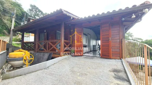 Casa com 3 Quartos para alugar, 102m² no Sambaqui, Florianópolis