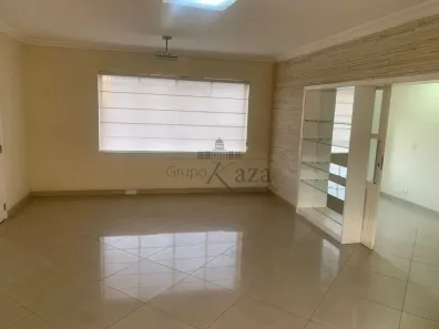 Apartamento com 3 Quartos para alugar, 120m² no Centro, São José dos Campos