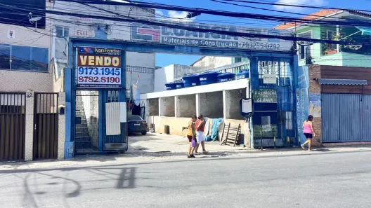 Ponto Comercial à venda, 400m² no Matatu, Salvador