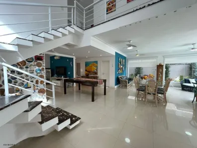 Sobrado com 5 Quartos à venda, 354m² no Enseada, Guarujá