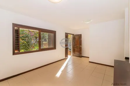 Casa com 3 Quartos à venda, 250m² no Medianeira, Porto Alegre