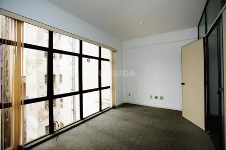 Sala Comercial para alugar, 50m² no Centro Histórico, Porto Alegre