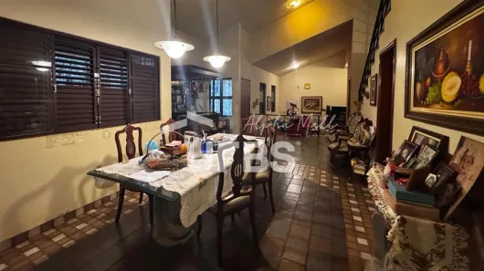 Casa com 4 Quartos à venda, 321m² no Setor Coimbra, Goiânia