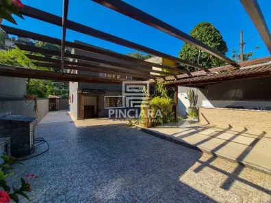 Casa com 5 Quartos à venda, 400m² no São Francisco, Niterói