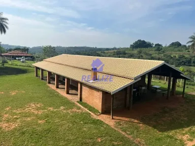 Fazenda/Sítio com 3 Quartos à venda, 200m² no Distrito Industrial, Botucatu