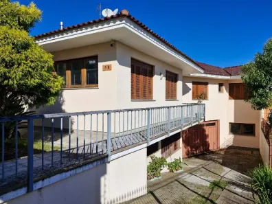 Casa com 4 Quartos para alugar, 330m² no Bela Vista, Caxias do Sul
