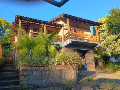 Casa com 3 Quartos à venda, 250m² no Cavalhada, Porto Alegre