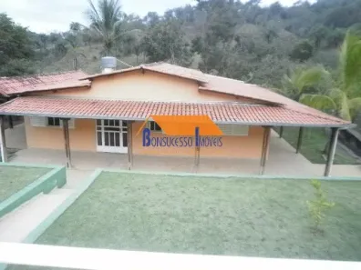 Fazenda/Sítio com 6 Quartos à venda, 300m² no Frimisa, Santa Luzia