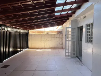 Sobrado com 8 Quartos à venda, 350m² no Asa Sul, Brasília