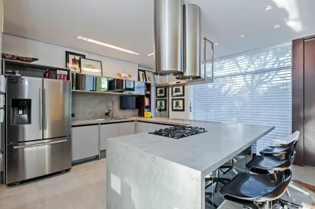 Casa com 3 Quartos à venda, 452m² no Santo Inácio, Curitiba