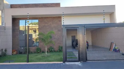 Casa com 3 Quartos à venda, 217m² no Jardim Canadá, Maringá