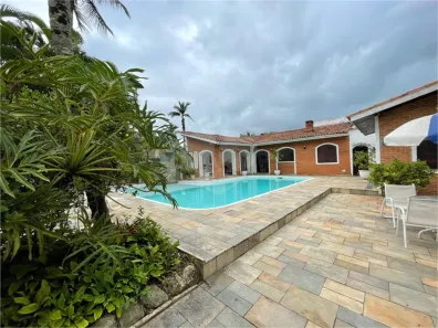 Casa com 3 Quartos à venda, 380m² no Jardim Virgínia, Guarujá
