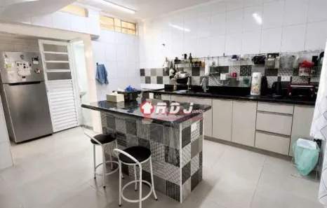 Sobrado com 3 Quartos à venda, 103m² no Embaré, Santos