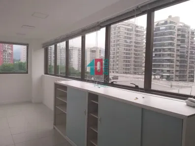 Sala Comercial para venda ou aluguel, 30m² no Barra Olímpica, Rio de Janeiro