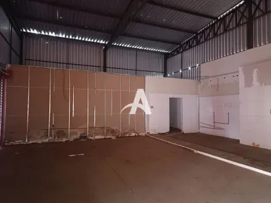 Galpão/Depósito/Armazém para alugar, 165m² no Jardim Europa, Uberlândia