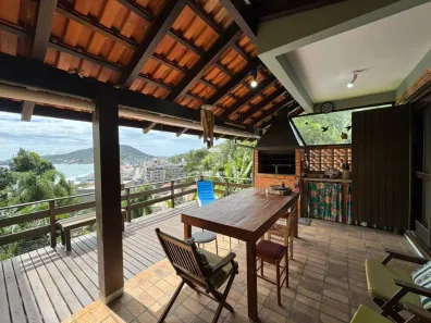Casa com 4 Quartos à venda, 160m² no Centro, Bombinhas