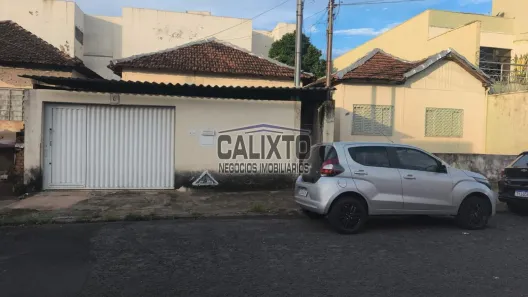 Casa com 3 Quartos à venda, 197m² no Nossa Senhora Aparecida, Uberlândia