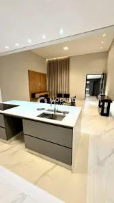 Casa com 3 Quartos para alugar, 285m² no Saraiva, Uberlândia