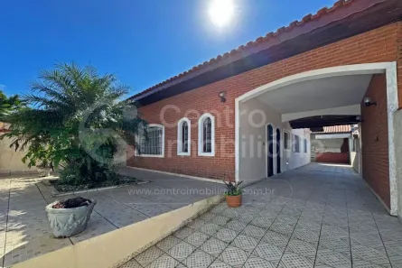 Casa com 3 Quartos à venda, 141m² no Jardim Casablanca, Peruíbe