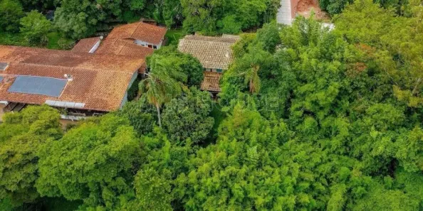 Casa com 4 Quartos à venda, 380m² no Jardim Marilu, Carapicuíba