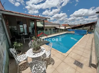 Casa com 4 Quartos à venda, 350m² no Jardim Pérola, Contagem