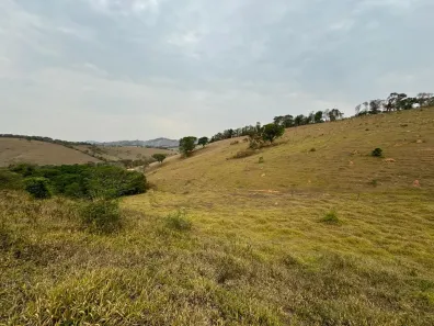 Fazenda/Sítio com 2 Quartos à venda, 213000m² no , Carmo de Minas