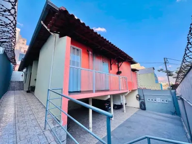 Casa com 2 Quartos à venda, 58m² no Cabral, Contagem