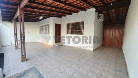 Casa com 4 Quartos à venda, 196m² no Centro, Caraguatatuba