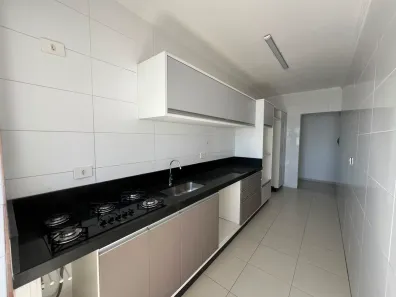 Apartamento com 2 Quartos para alugar, 100m² no Guilhermina, Praia Grande