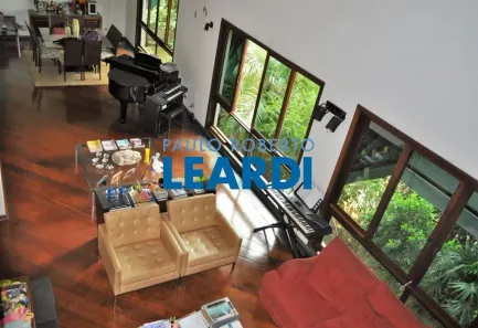 Sobrado com 5 Quartos à venda, 416m² no Vila Ida, São Paulo