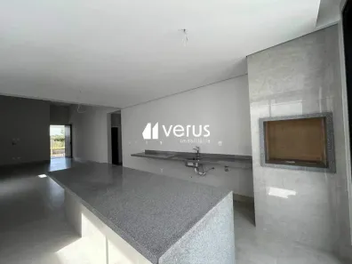 Casa de Condomínio com 3 Quartos à venda, 214m² no Laranjeiras, Uberlândia